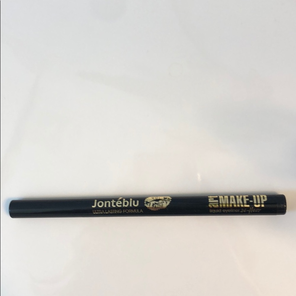24 hour liquid eyeliner ultra lasting formula✨🖤